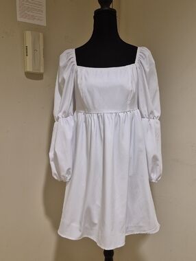 White Square Neck Puff Sleeve Above Knee Dress